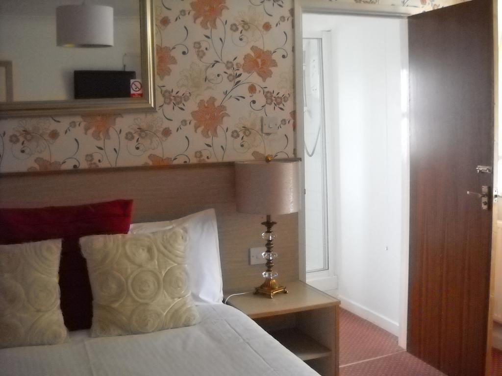 Carbeile Inn Torpoint Pokoj fotografie